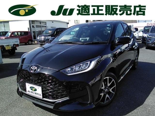 Toyota YARIS 2025 — фото автомобиля