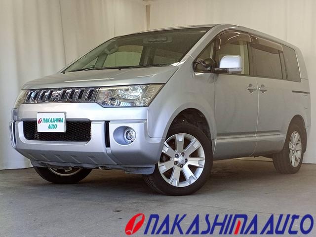 Mitsubishi DELICA D:5 2013 — фото автомобиля