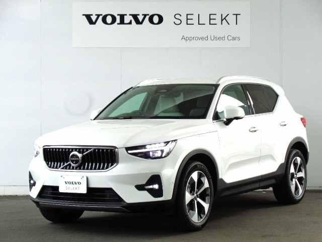 Volvo XC40 2026 — фото автомобиля 1