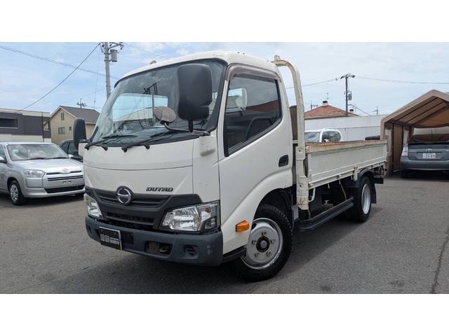 Hino DUTRO 2018 — фото автомобиля 1