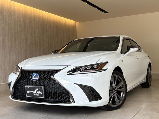 Lexus ES 2019 — фото автомобиля 1