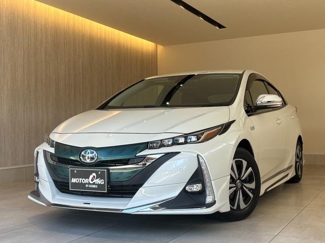 Toyota PRIUS PHV 2017 — фото автомобиля