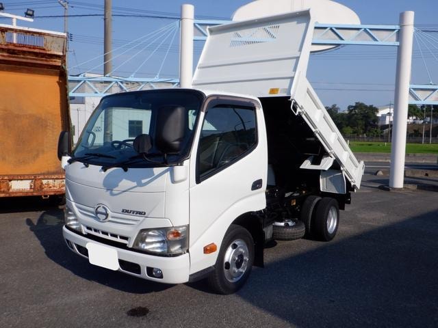 Hino DUTRO 2016 — фото автомобиля 1