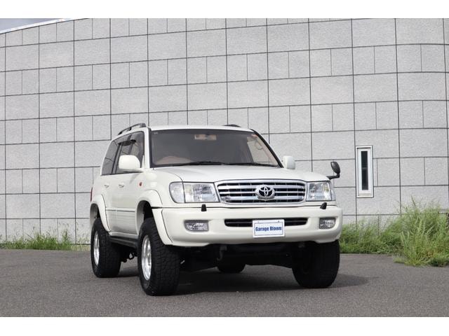 Toyota LAND CRUISER 100 1999 — фото автомобиля