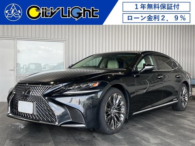 Lexus LS 2017 — фото автомобиля 1