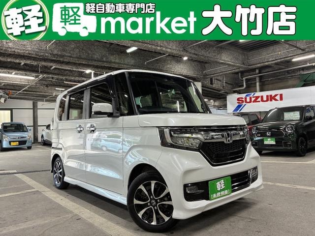 Honda N-BOX CUSTOM 2018 — фото автомобиля 1