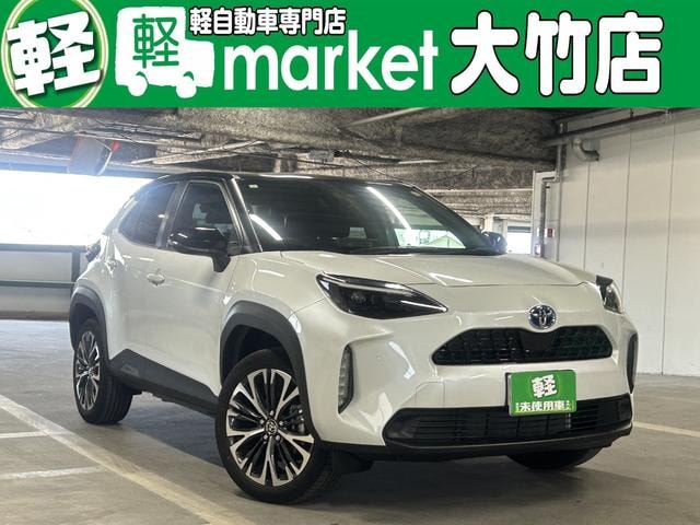 Toyota YARIS CROSS 2023 — фото автомобиля