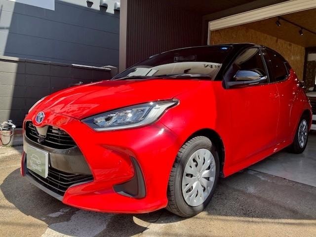 Toyota YARIS 2020 — фото автомобиля 1