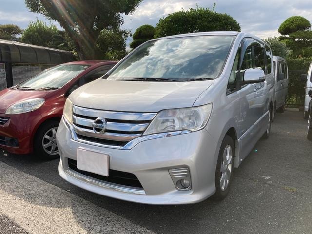 Nissan SERENA 2013 — фото автомобиля