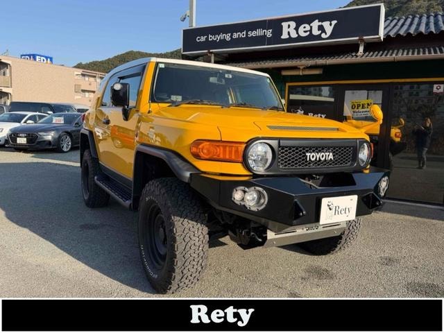 Toyota FJ CRUISER 2011 — фото автомобиля