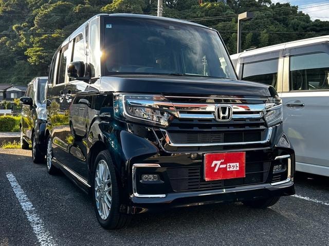 Honda N-BOX CUSTOM 2021 — фото автомобиля 1