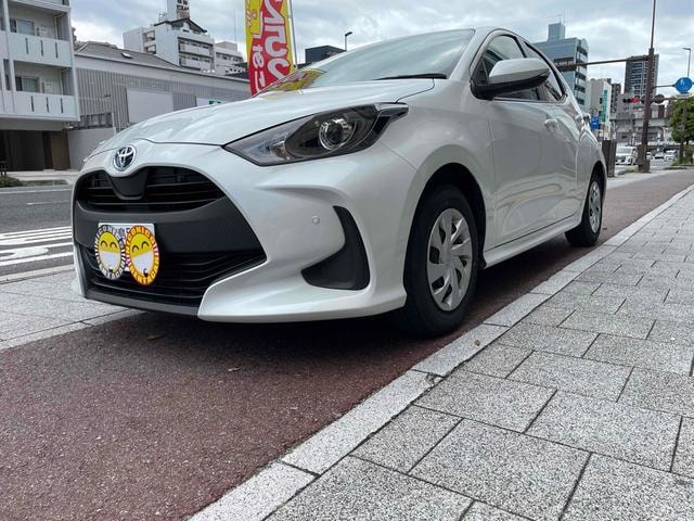 Toyota YARIS 2023 — фото автомобиля 1