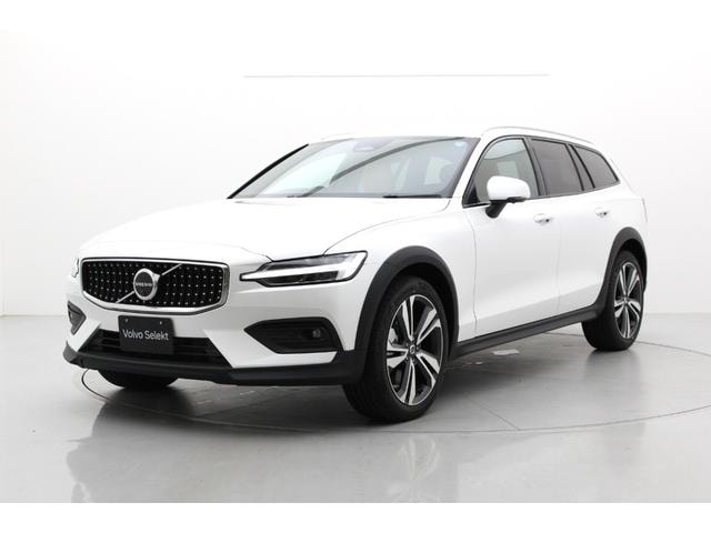 Volvo V60 2026 — фото автомобиля