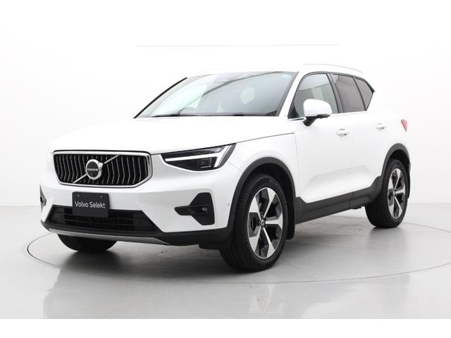 Volvo XC40 2024 — фото автомобиля 1