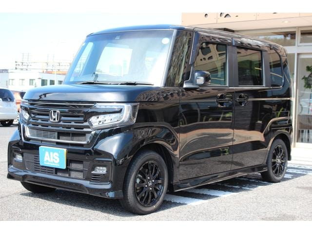Honda N-BOX CUSTOM 2023 — фото автомобиля 1
