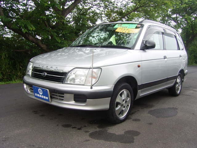 Daihatsu PYZAR 2002 — фото автомобиля 1