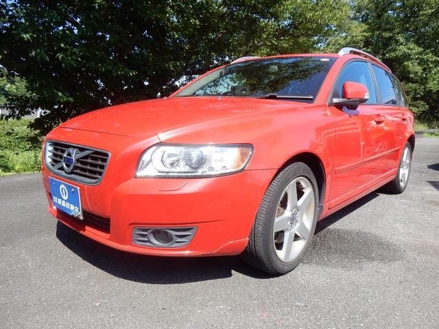 Volvo V50 2012 — фото автомобиля 1
