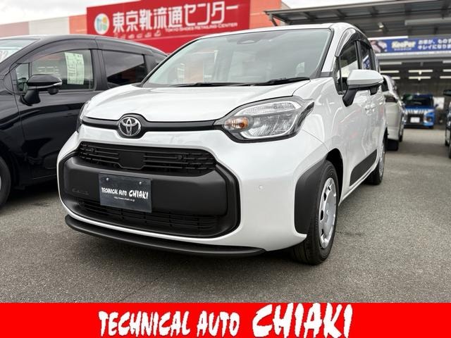 Toyota SIENTA 2026 — фото автомобиля 1
