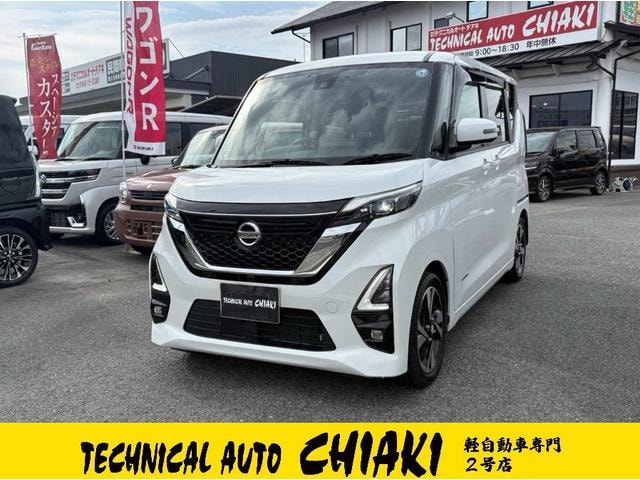 Nissan ROOX 2022 — фото автомобиля 1