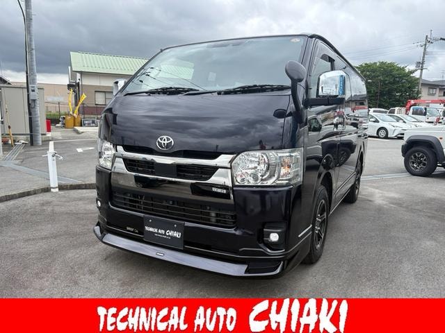 Toyota HIACE VAN 2022 — фото автомобиля 1