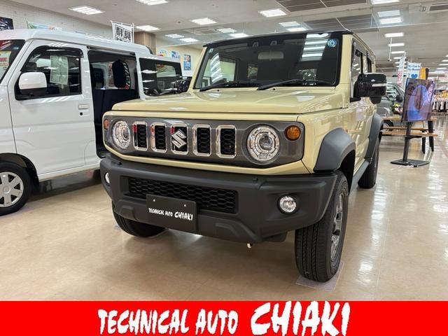 Suzuki JIMNY NOMADE 2026 — фото автомобиля 1