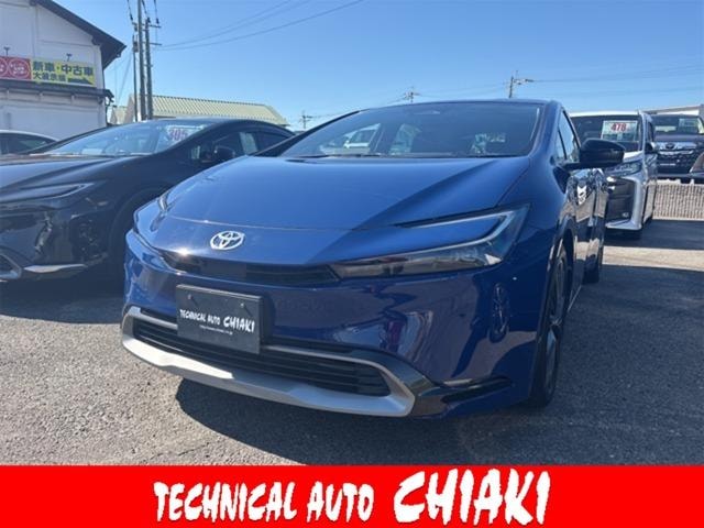 Toyota PRIUS 2023 — фото автомобиля 1