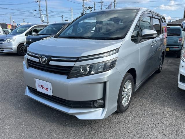 Toyota VOXY 2016 — фото автомобиля 1