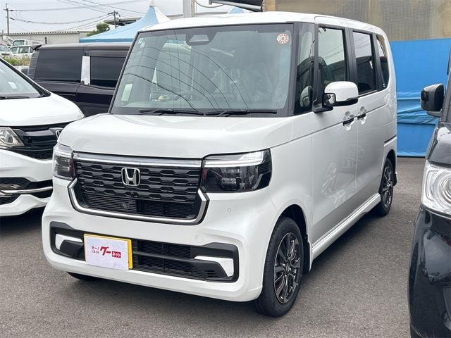 Honda N-BOX CUSTOM 2025 — фото автомобиля 1
