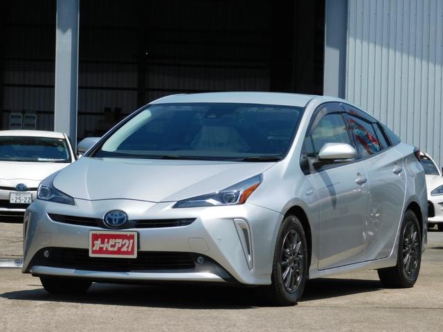 Toyota PRIUS 2019 — фото автомобиля 1