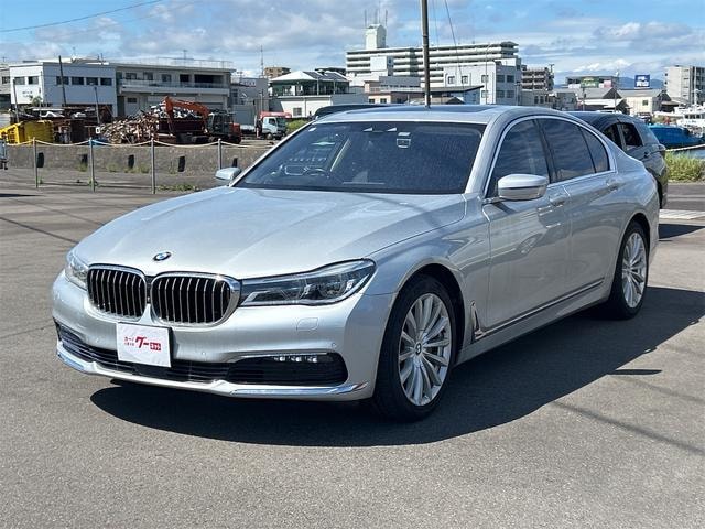 Bmw 7 SERIES 2016 — фото автомобиля 1