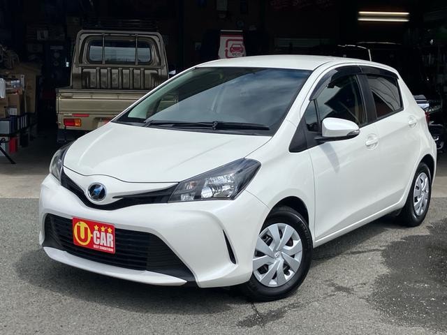 Toyota VITZ 2015 — фото автомобиля 1