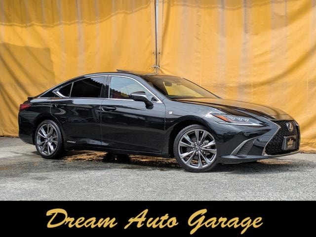 Lexus ES 2019 — фото автомобиля 1