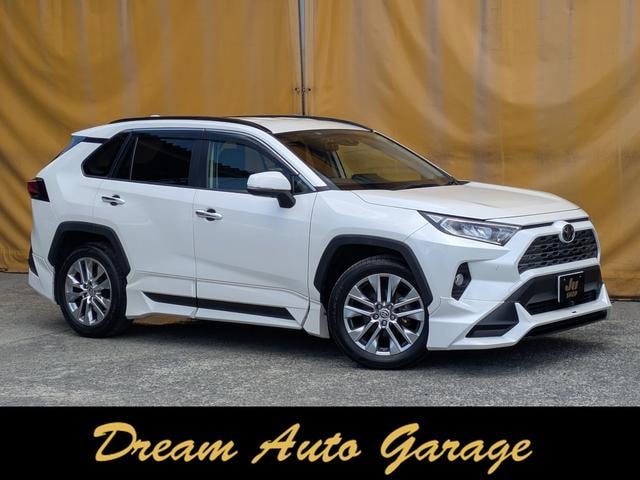 Toyota RAV4 2020 — фото автомобиля 1