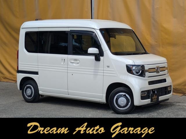 Honda N-VAN PLUS STYLE 2018 — фото автомобиля 1