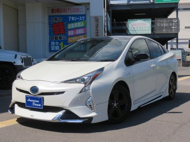 Toyota PRIUS 2017 — фото автомобиля 1