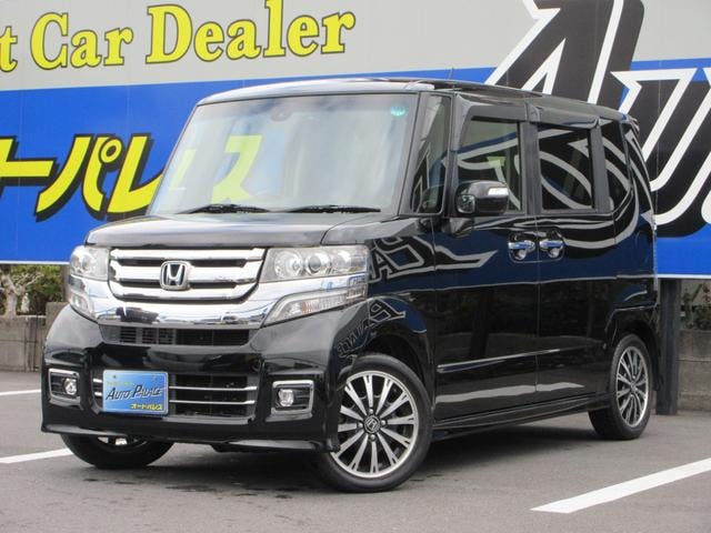 Honda N-BOX CUSTOM 2016 — фото автомобиля 1