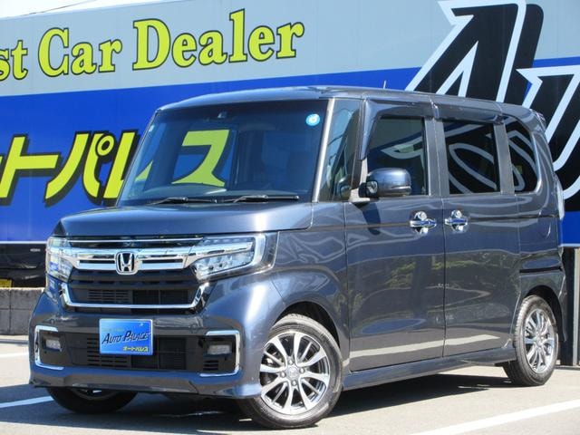 Honda N-BOX CUSTOM 2022 — фото автомобиля 1