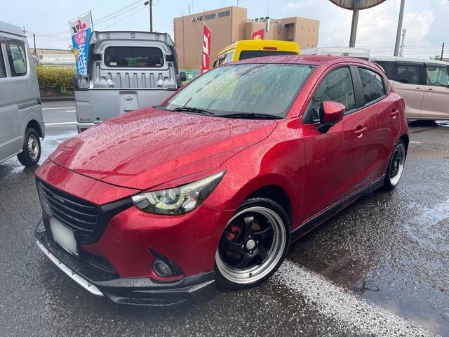 Mazda DEMIO 2015 — фото автомобиля 1