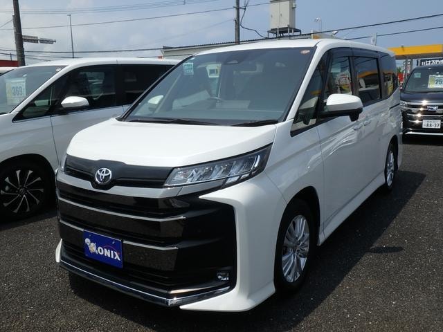 Toyota NOAH 2024 — фото автомобиля 1