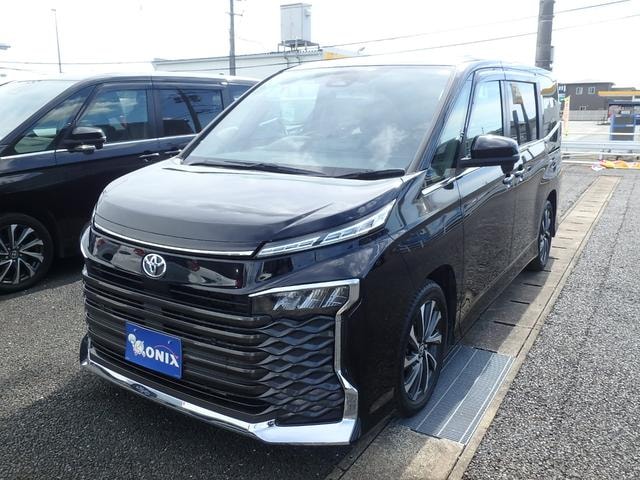 Toyota VOXY 2023 — фото автомобиля 1
