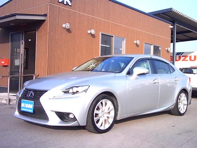 Lexus IS 2015 — фото автомобиля 1