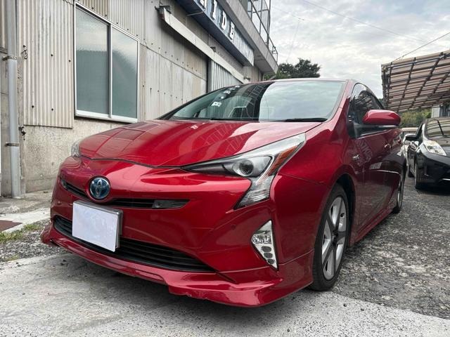 Toyota PRIUS 2016 — фото автомобиля 1
