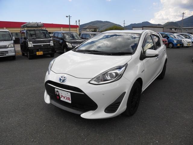 Toyota AQUA 2019 — фото автомобиля 1