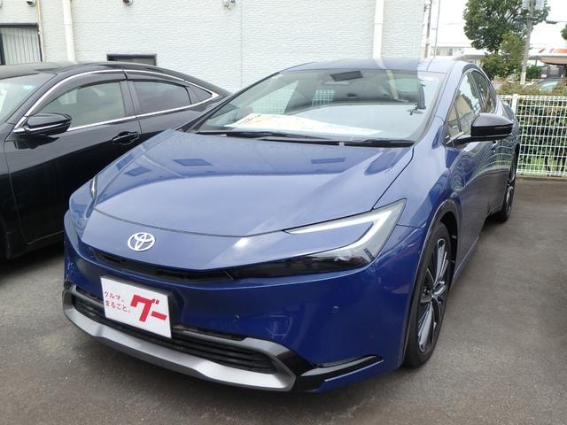 Toyota PRIUS 2023 — фото автомобиля 1