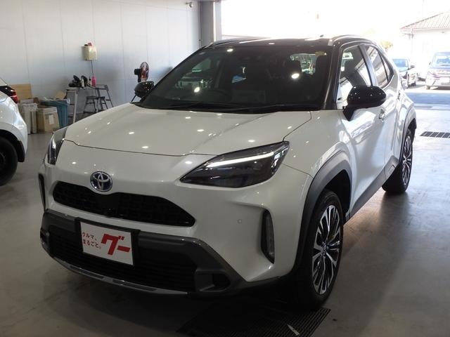Toyota YARIS CROSS 2023 — фото автомобиля