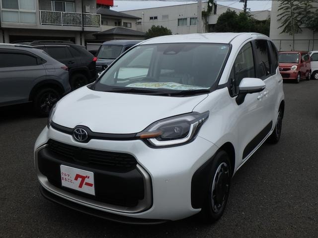 Toyota SIENTA 2026 — фото автомобиля