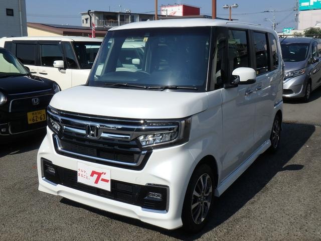 Honda N-BOX CUSTOM 2023 — фото автомобиля 1