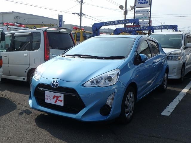 Toyota AQUA 2015 — фото автомобиля 1