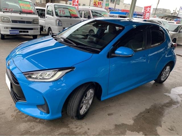 Toyota YARIS 2021 — фото автомобиля 1