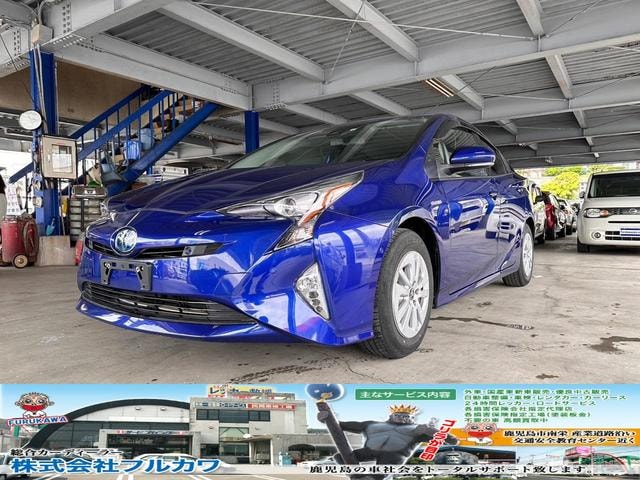 Toyota PRIUS 2017 — фото автомобиля 1